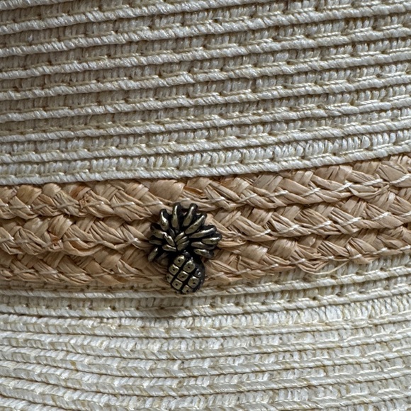Tommy Bahama Stylish Cream and Tan Straw Hat NWOT - Picture 2 of 8